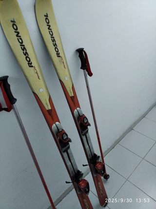 Esquís Rossignol con bastones