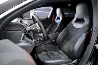 Mercedes CLA MERCEDES-BENZ   MercedesAMG 35 4MATIC Shooting Bra