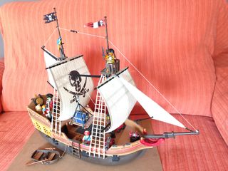 Lote Barco Pirata Playmobil 4443 y 5135