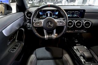 Mercedes CLA MERCEDES-BENZ   MercedesAMG 35 4MATIC Shooting Bra 