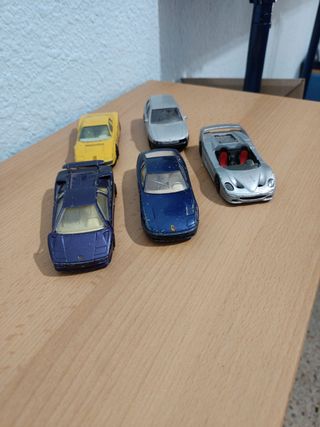Lote de coches Burago a escala