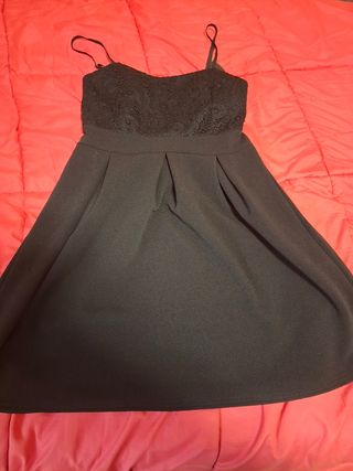 Vestido negro sin usar con etiqueta