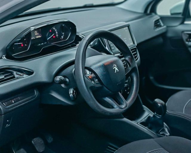 Peugeot 208 1.6BLUE HDI 75 CV 75CV 