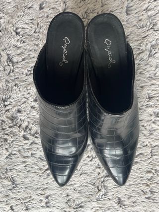 Zapatos de tacón negros