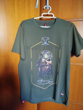 Camiseta Pirate District Talla M