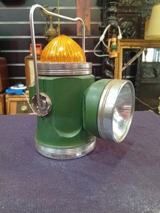 Lámpara antigua verde metal