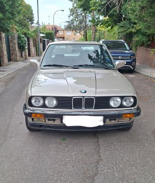 BMW 323i coupé e30 1985