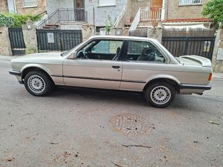 BMW 323i coupé e30 1985