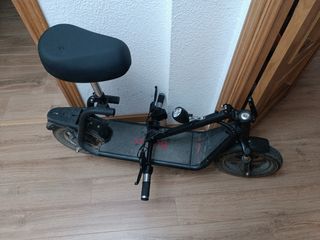 Patinete eléctrico con asiento