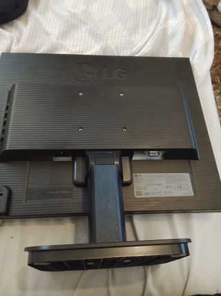 Pantalla LG Blanca 
