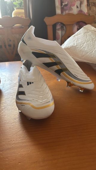 Botas de fútbol Adidas Blancas Talla 42