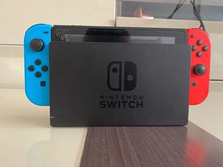 Nintendo Switch + 7 Juegos