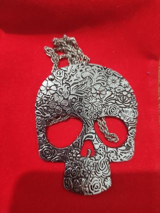 Conjunto collar y pulsera calavera