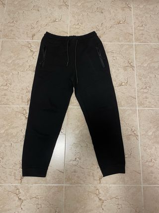 Pantalones chándal Pull&Bear negros