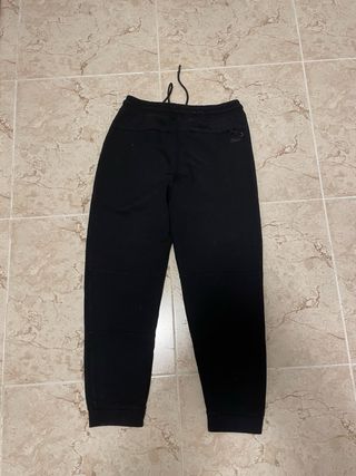 Pantalones chándal Pull&Bear negros