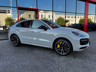 Porsche Cayenne COUPE TURBO S 2020