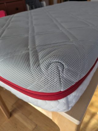 Colchón viscoelástico cuna 60x120 cm con sábanas