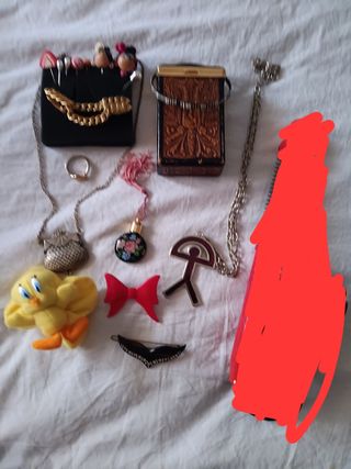 Bisutería vintage: Collares, Pulseras, Pendientes.