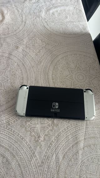 Nintendo Switch OLED Blanca y Accesorios