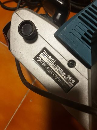 Lijadora de banda Makita