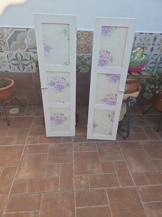 Puertas madera decoración floral