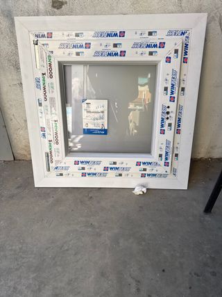 Ventana abatible oscilo batiente cristal mate