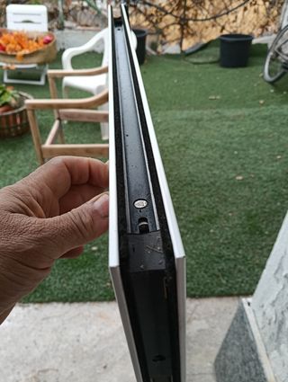 Ventana corredera de aluminio 2 hojas perimetral.