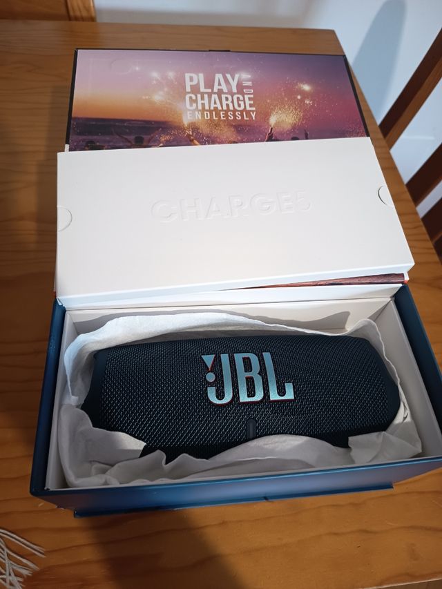 Altavoz inalámbrico JBL Charge 5