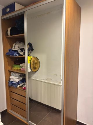Armadio Ikea con ante scorrevoli