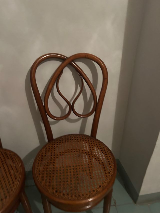 Juego 4 sillas de madera,