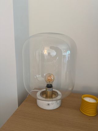 Lámpara de mesa cristal y mármol