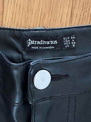 Pantaloni in pelle neri