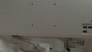 Samsung Smart Monitor M7 32 4K UHD - Nella tua confezione