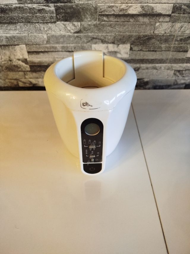 Calienta biberones chicco.