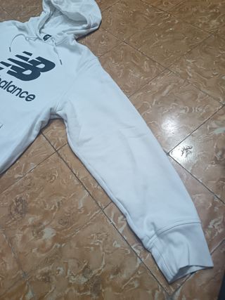 Sudadera New Balance Blanca 00s