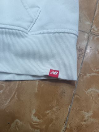 Sudadera New Balance Blanca 00s