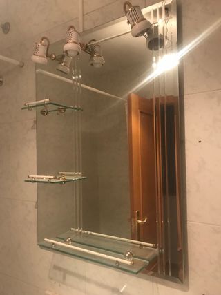 Espejo de baño con lámpara