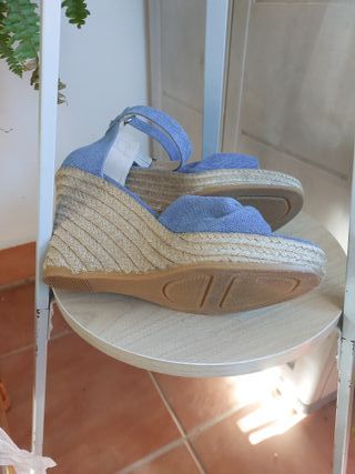 Sandalias cuña Toni Pons azul
