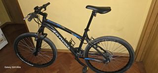 Bicicleta Btwin Rockrider MTB Negra