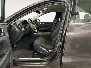 Volvo XC60 2.0 B4 G Momentum Pro Auto