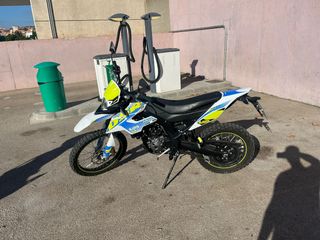 Moto 125cc UM DSR