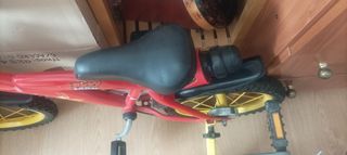 Bicicleta infantil Ricky Zoom roja y otra azul