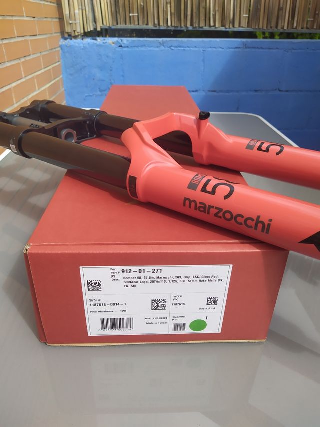27,5" MARZOCCHI BOMBER 58 203mm Grip 20x110mm.NUEV