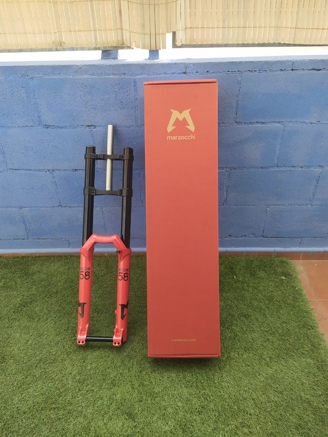 27,5" MARZOCCHI BOMBER 58 203mm Grip 20x110mm.NUEV