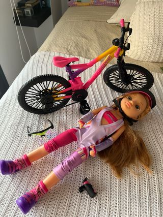 Nancy Bicicleta y Muñeca