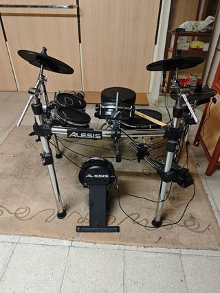 Alesis Command Mesh Kit Batería Electrónica.