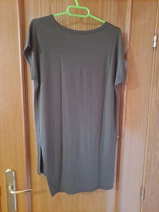 Camiseta verde con parches Kiss my lips