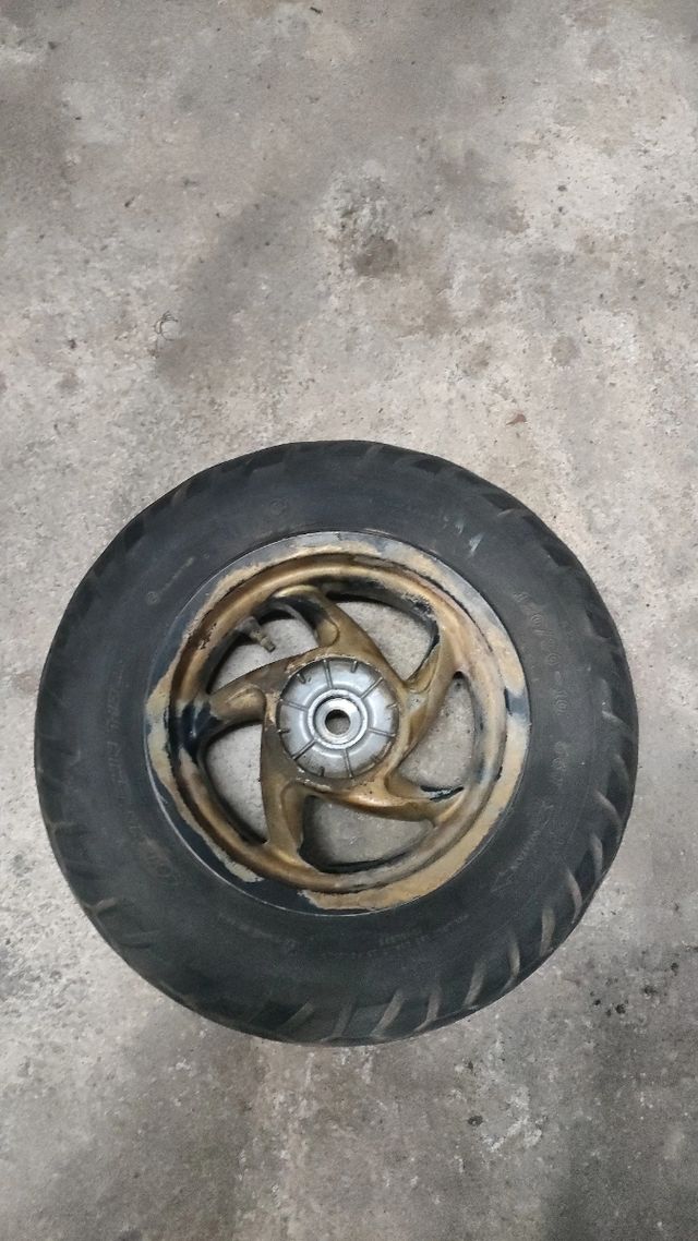 Rueda piaggio Typhoon