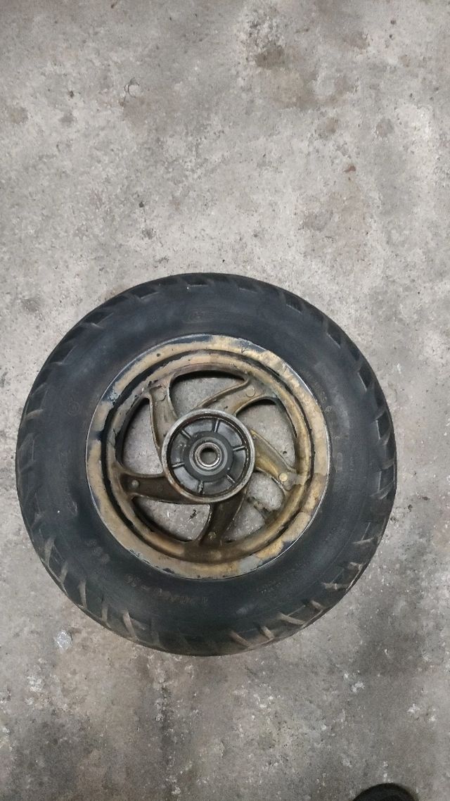 Rueda piaggio Typhoon