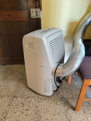 Aire Acondicionado Portátil DeLonghi Pingüino